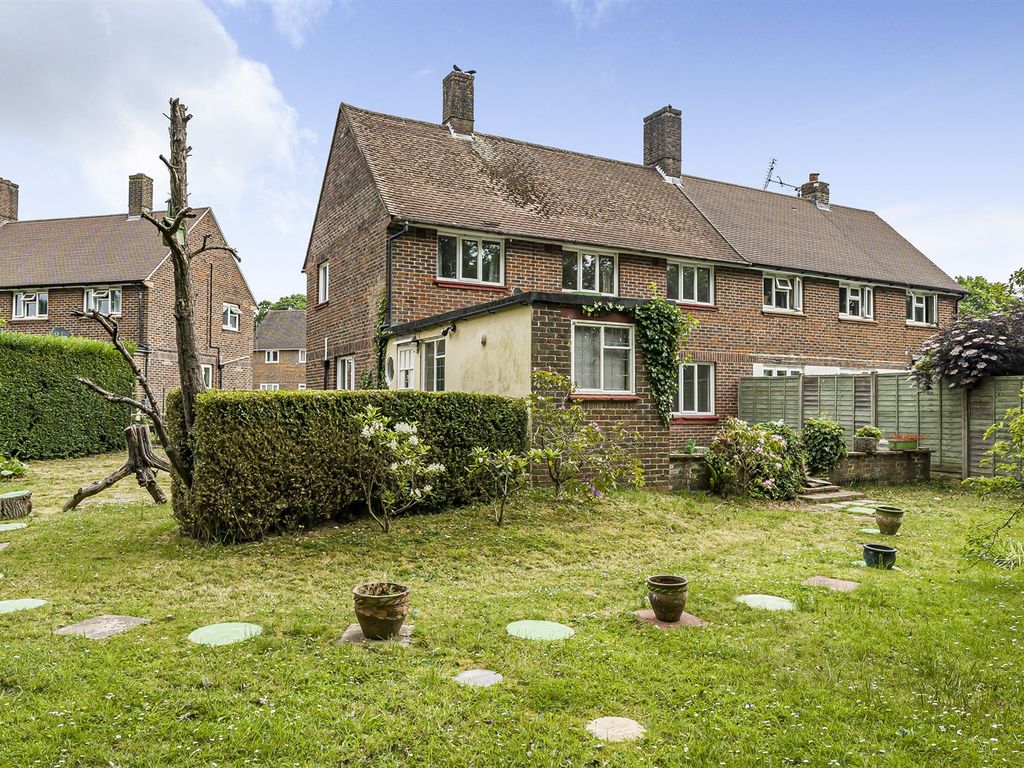 3 bed semidetached house for sale in 9 Saltbox Close, Barns Green