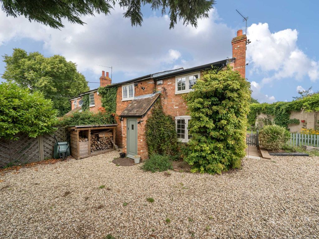 3 bed cottage for sale in Bowyers Lane, Moss End RG42, £700,000 Zoopla