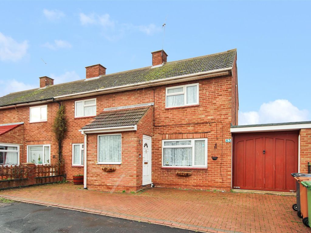 3 bed semidetached house for sale in Baker Crescent, Irchester, Wellingborough NN29 Zoopla