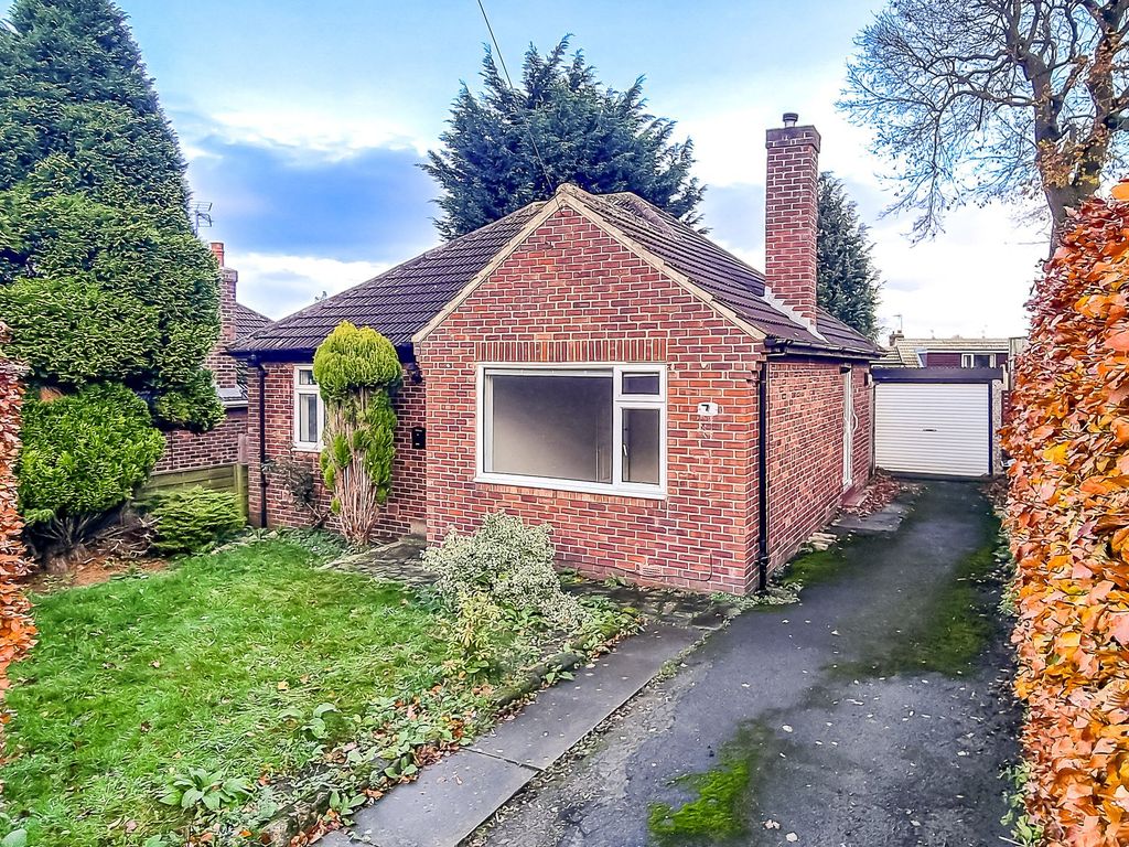 2 bed detached bungalow for sale in Hill Top Mount, Harrogate HG1, £