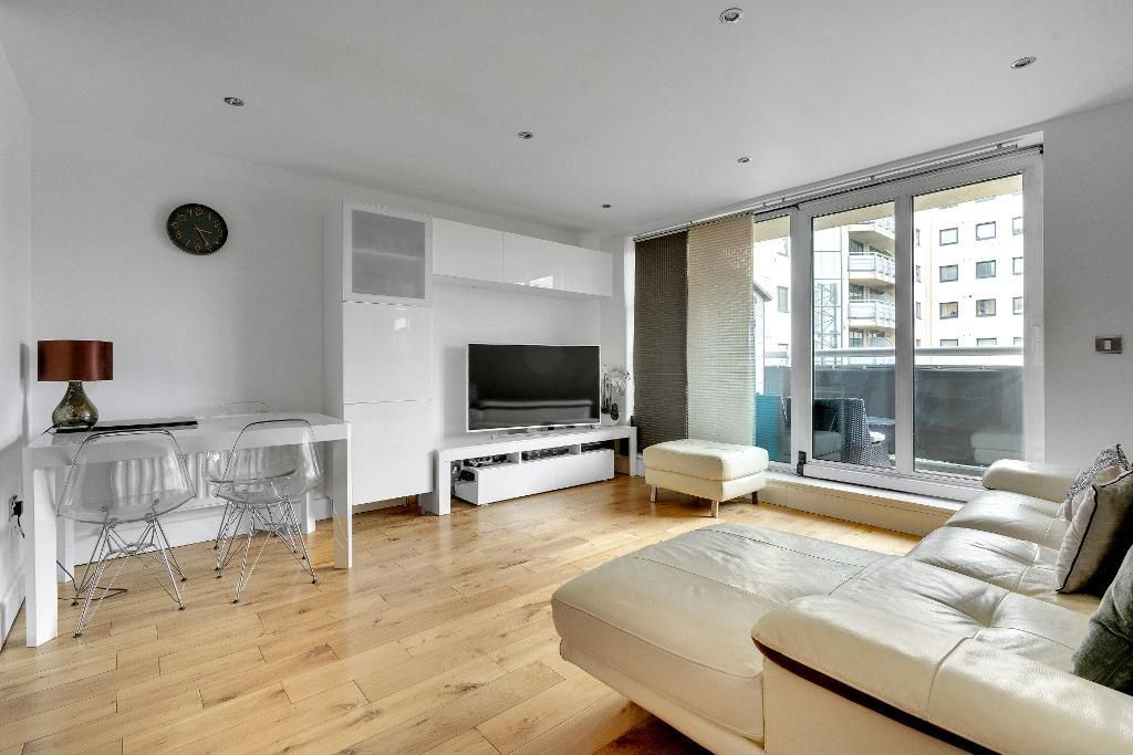 Wards Wharf Approach, Tradewinds, Pontoon Dock, London E16  