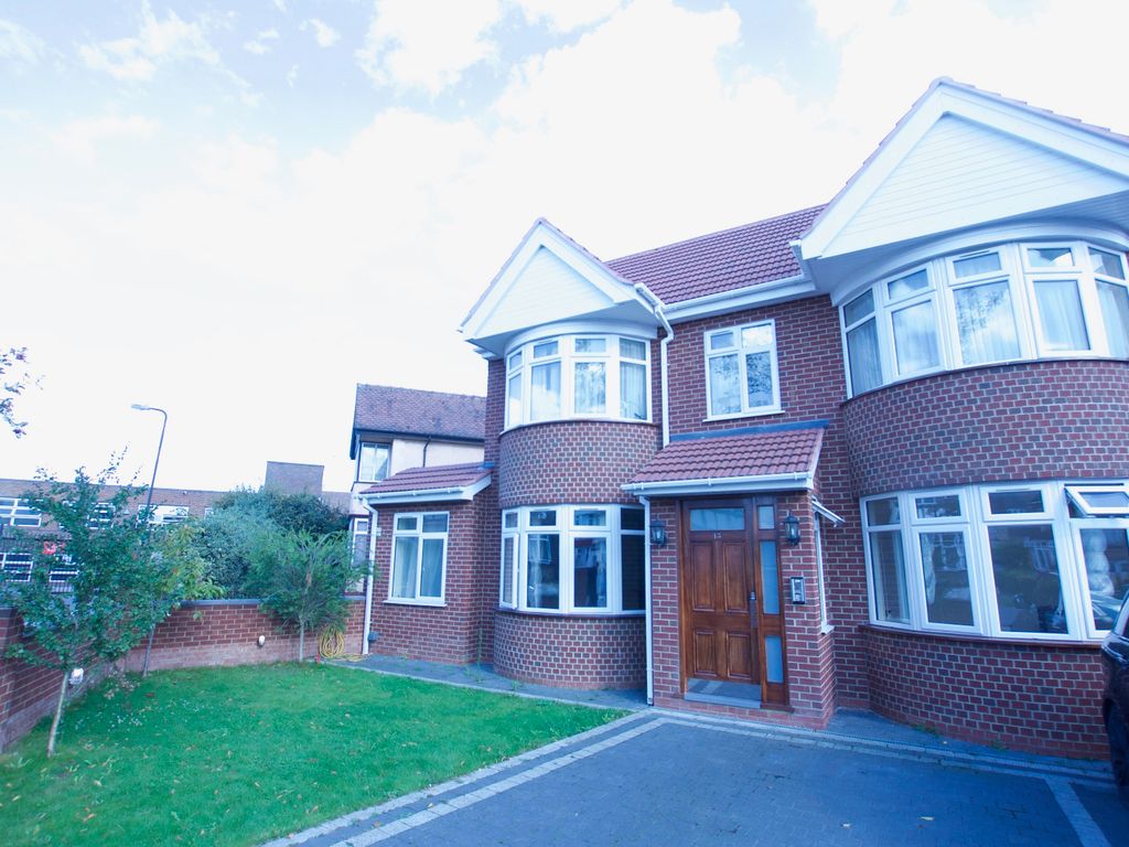 3 bed flat to rent in Hollycroft Avenue, Wembley, London HA9 Zoopla