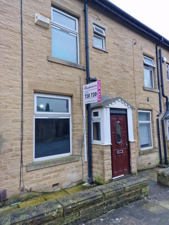 3 bed terraced house for sale in Dalton Terrace, Bradford BD8, £110,000