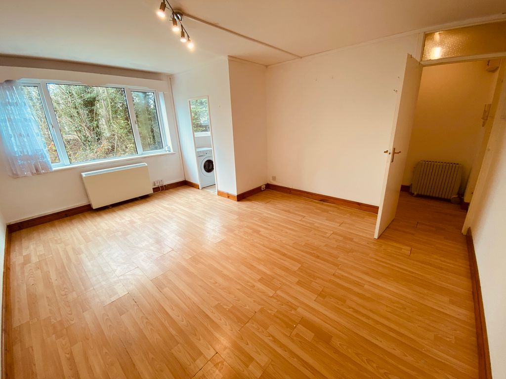 Studio to rent in Gainsborough Road, Finchley N12 Zoopla
