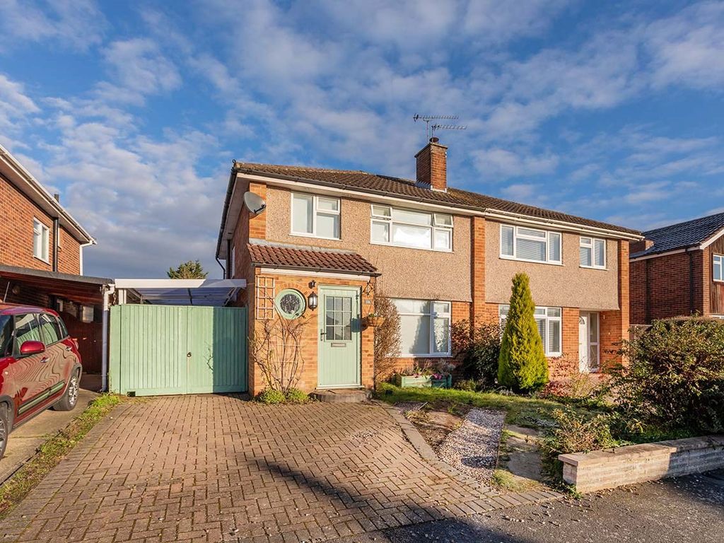 3 bed semidetached house for sale in Conway Road, Taplow SL6, £565,000