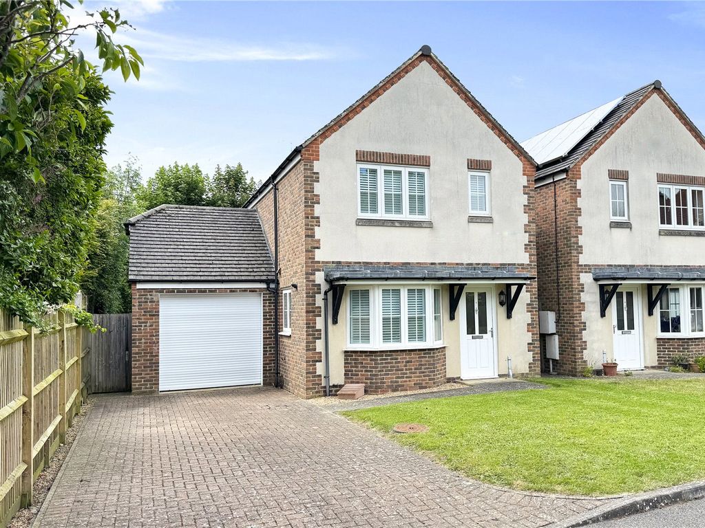 3 bed detached house for sale in Apple Grove, Angmering, West Sussex BN16, £450,000 Zoopla