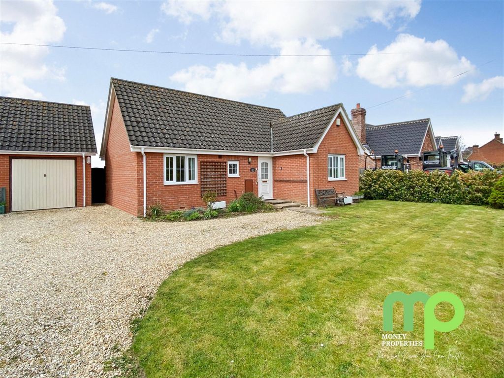 3 bed bungalow for sale in North Road, Bunwell NR16 Zoopla