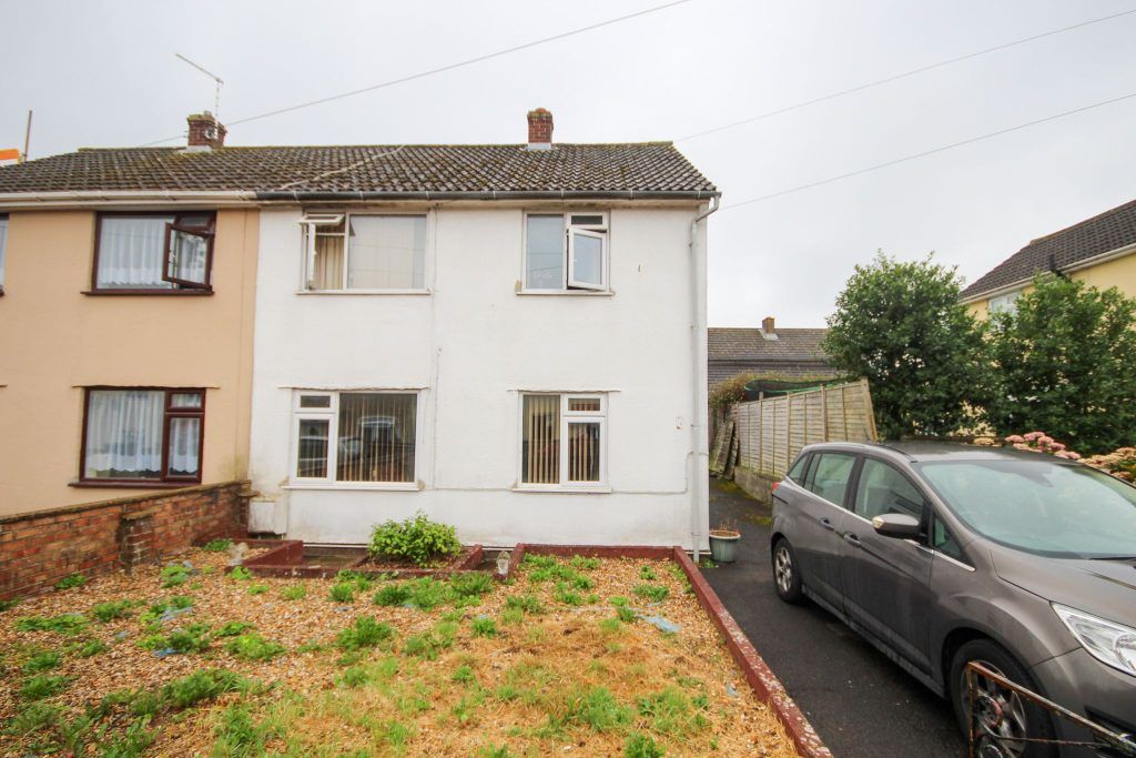 3 bed semidetached house for sale in Mayfield Road, Yeovil, Somerset