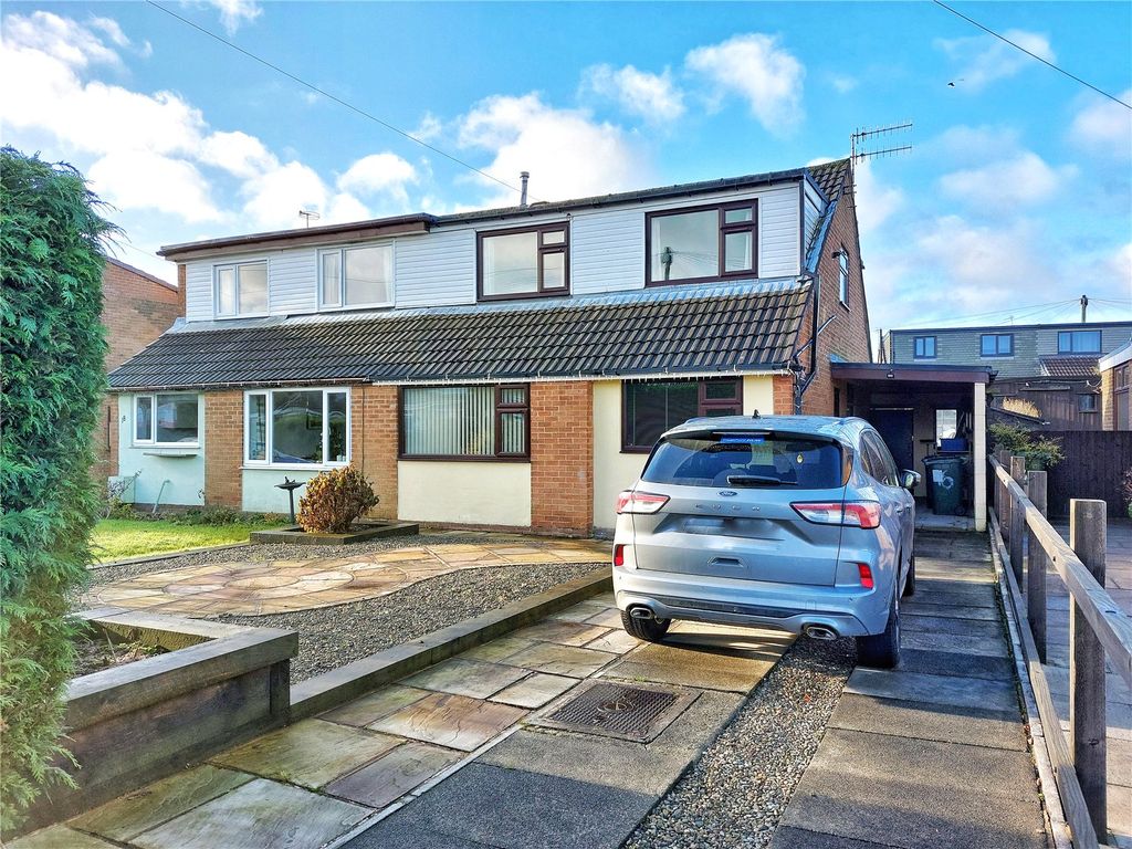 4 bed semidetached house for sale in Thirlmere Avenue, Haslingden