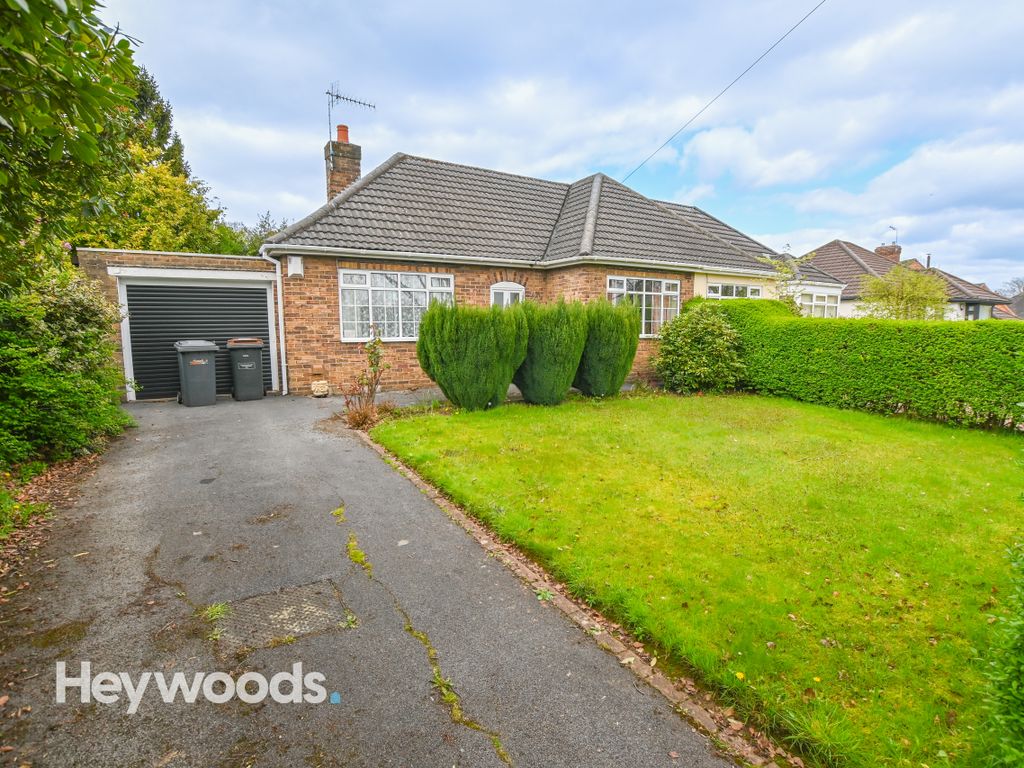 2 bed semidetached bungalow for sale in Stafford Avenue, Clayton