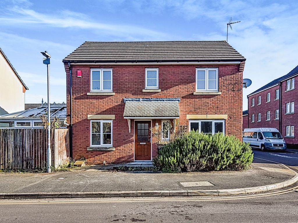 3 bed semidetached house for sale in Middlefield Road, Allington