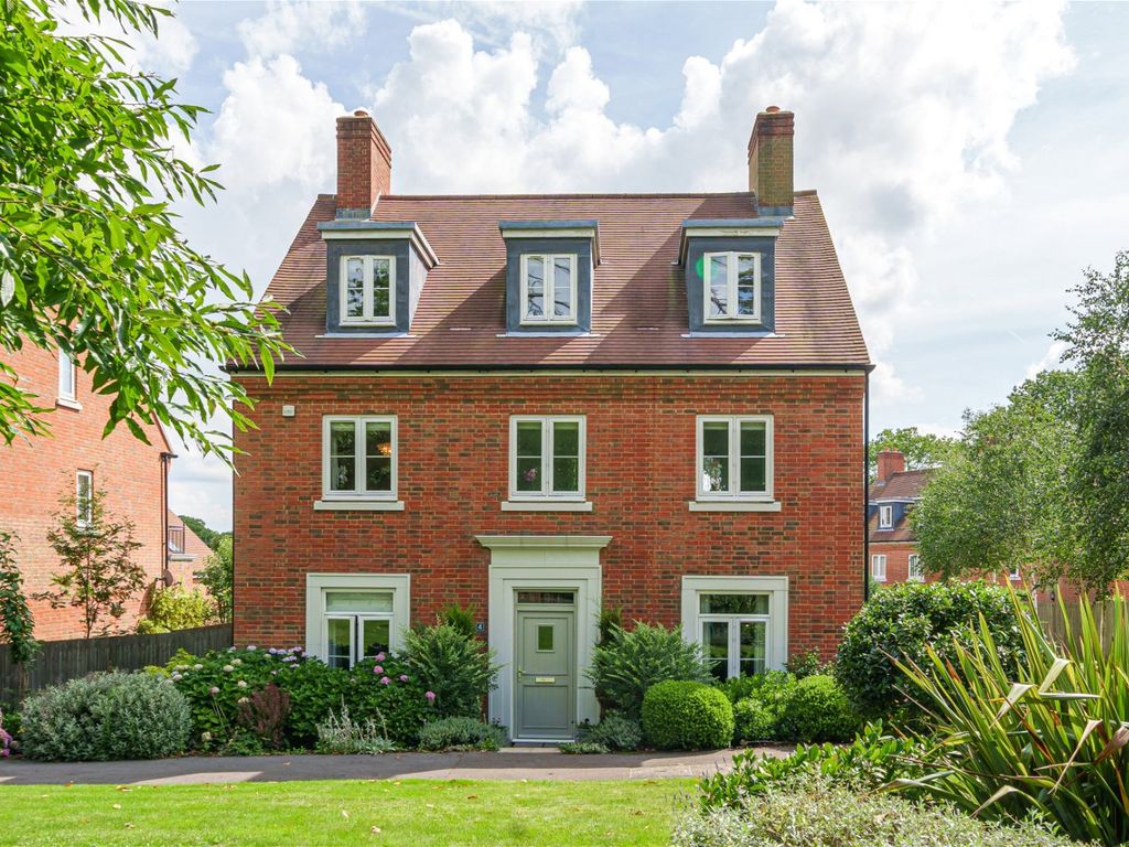 5 bed detached house for sale in Kings Drive, Midhurst GU29, £1,200,000