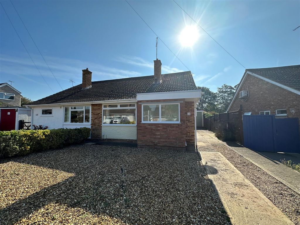 2 bed bungalow for sale in Harrow Way, Kingsthorpe, Northampton NN2, £235,000 Zoopla