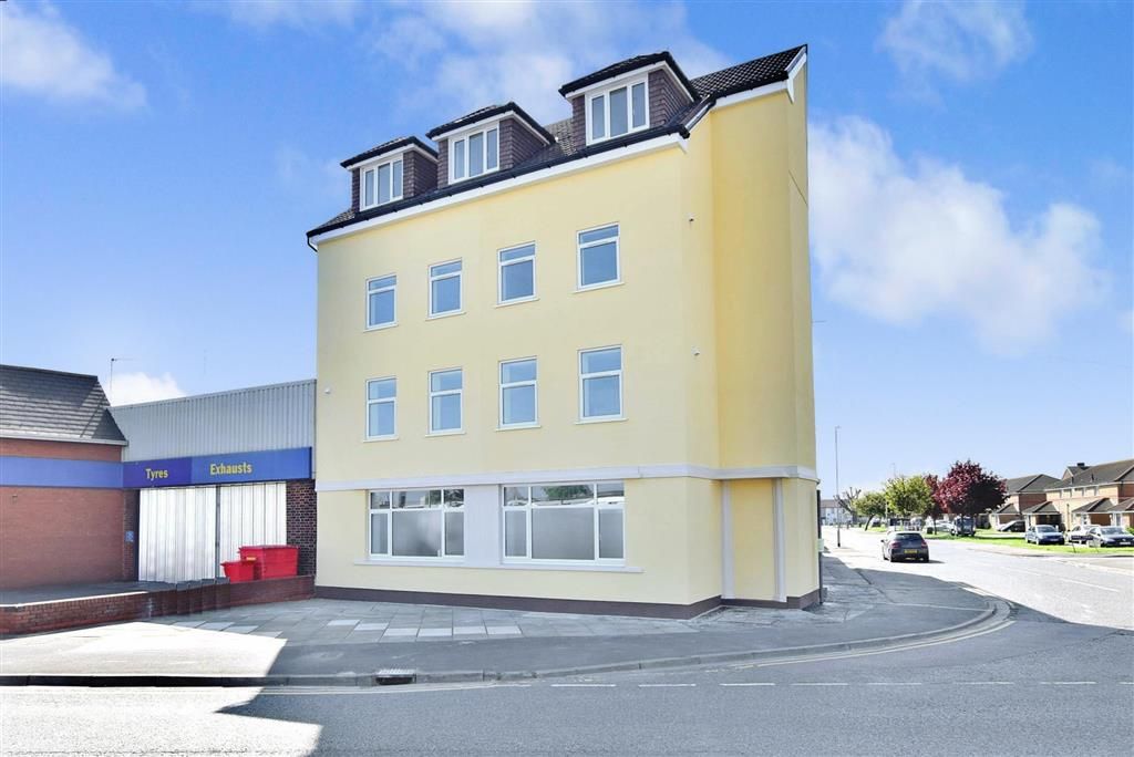 3 bed flat for sale in Railway Road, Sheerness, Kent ME12 Zoopla