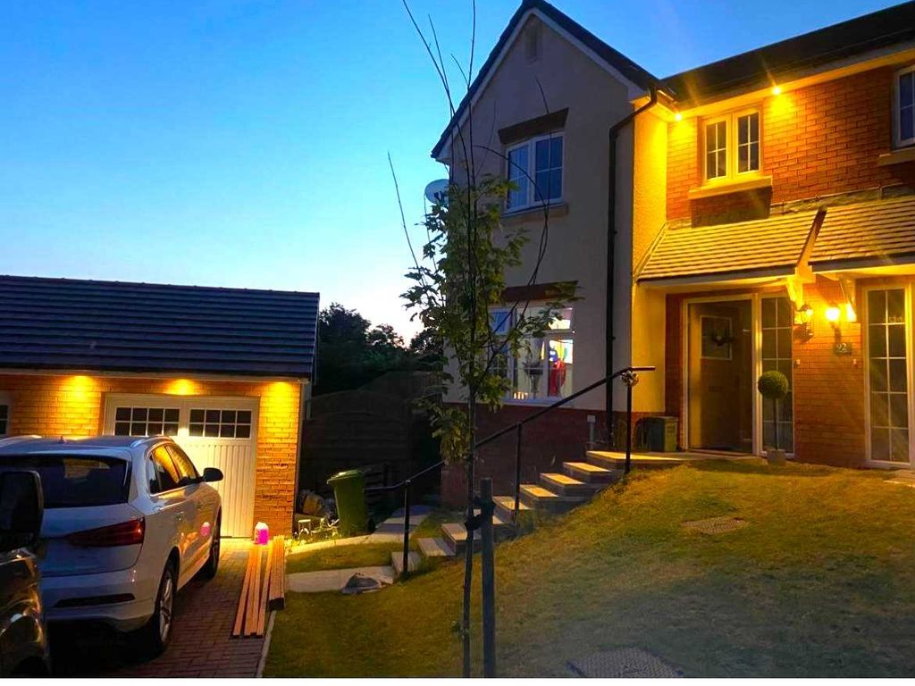 3 bed semidetached house for sale in Highfields, Tonyrefail, Porth