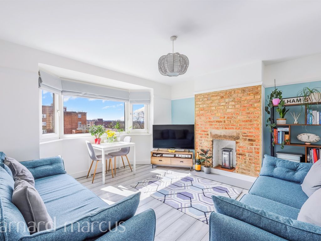 2 bed flat for sale in South Bank, Surbiton KT6 Zoopla