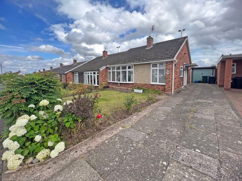 2 bed bungalow for sale in Orchard Drive, Bridgnorth WV16, £269,950