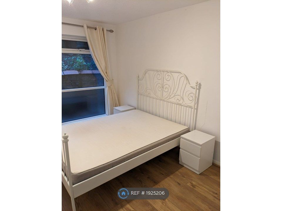 1 bed flat to rent in Eglinton Hill, London SE18, £1,200 pcm Zoopla