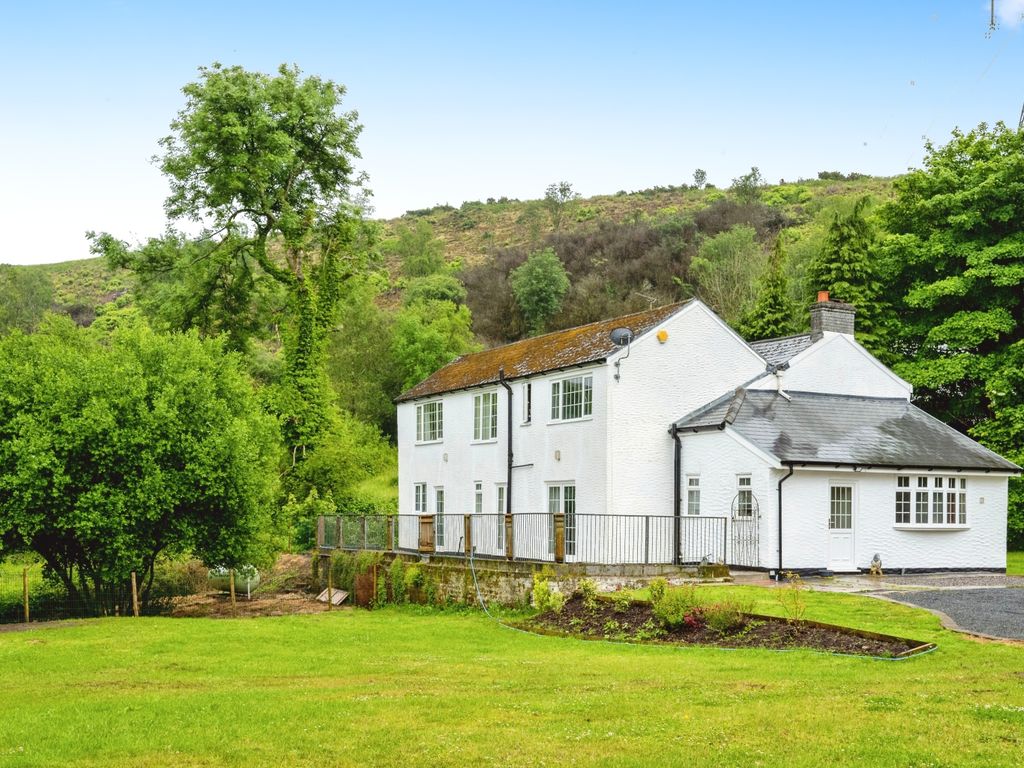 6 bed detached house for sale in Pontarddulais, Swansea SA4, £535,000
