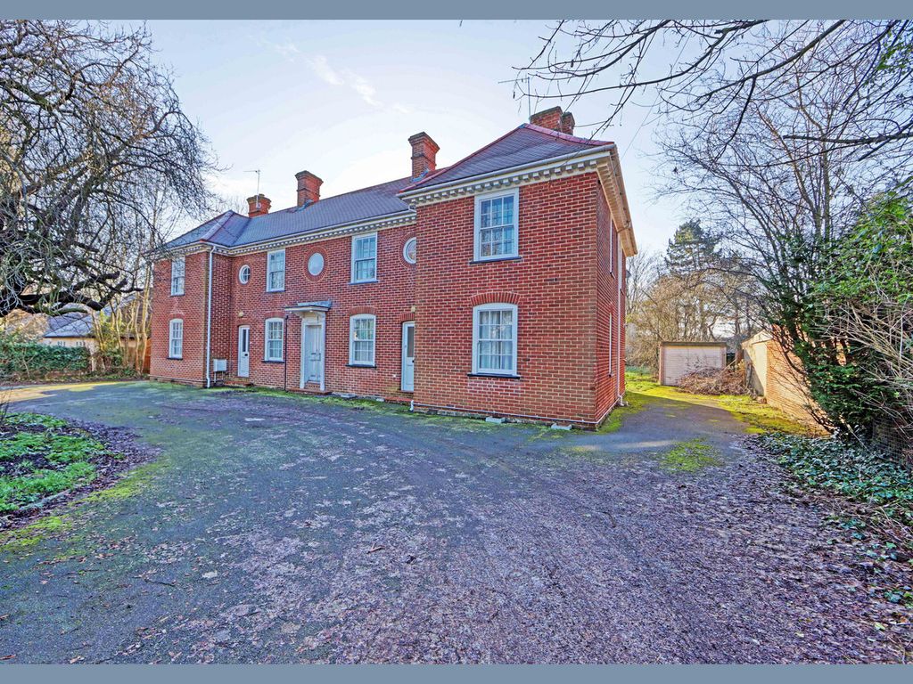 10 bed detached house for sale in Windsor Road, Maidenhead SL6, £