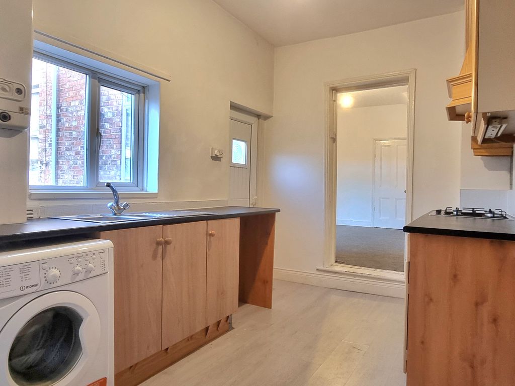 2 bed flat to rent in Westbourne Avenue, Gateshead NE8, £575 pcm Zoopla