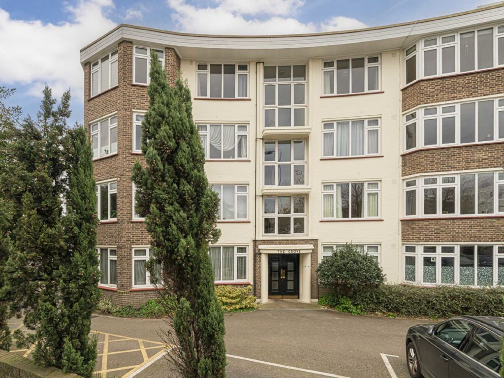 2 bed flat for sale in The Grove, St. Margarets Road, St Margarets