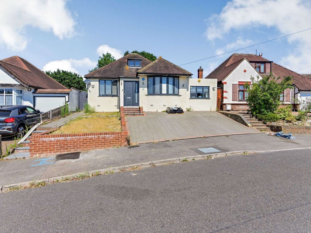 4 bed bungalow for sale in Hillside Gardens, Northwood HA6 Zoopla