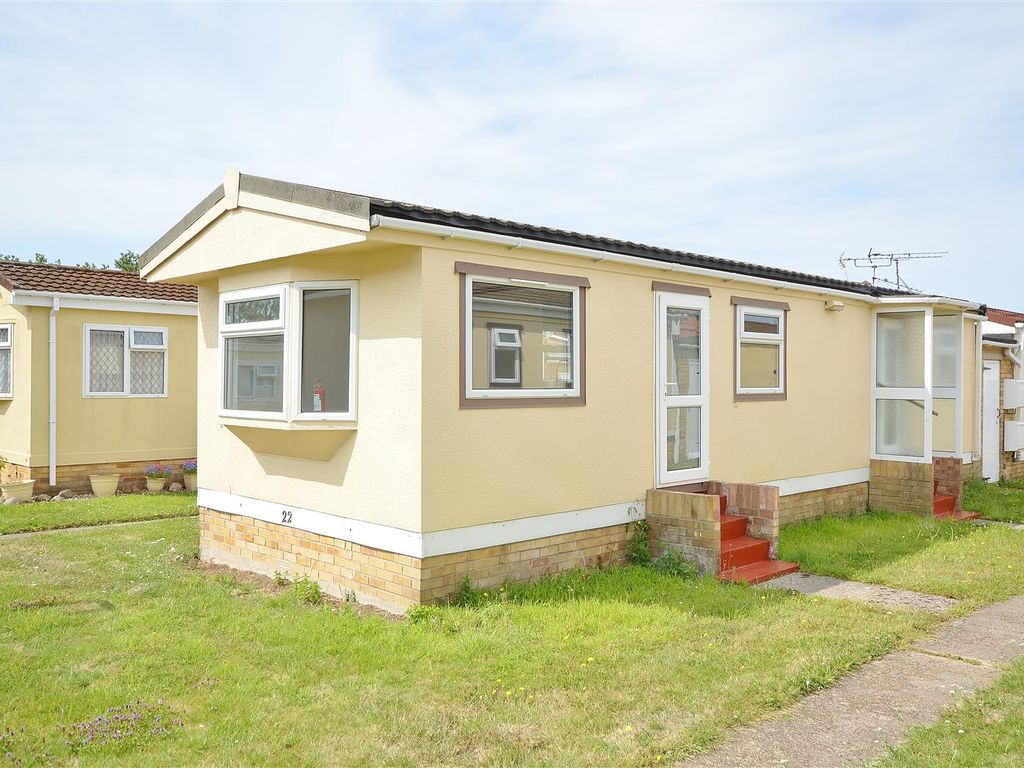 1 bed mobile/park home for sale in Meadowview Park, St. Osyth Road