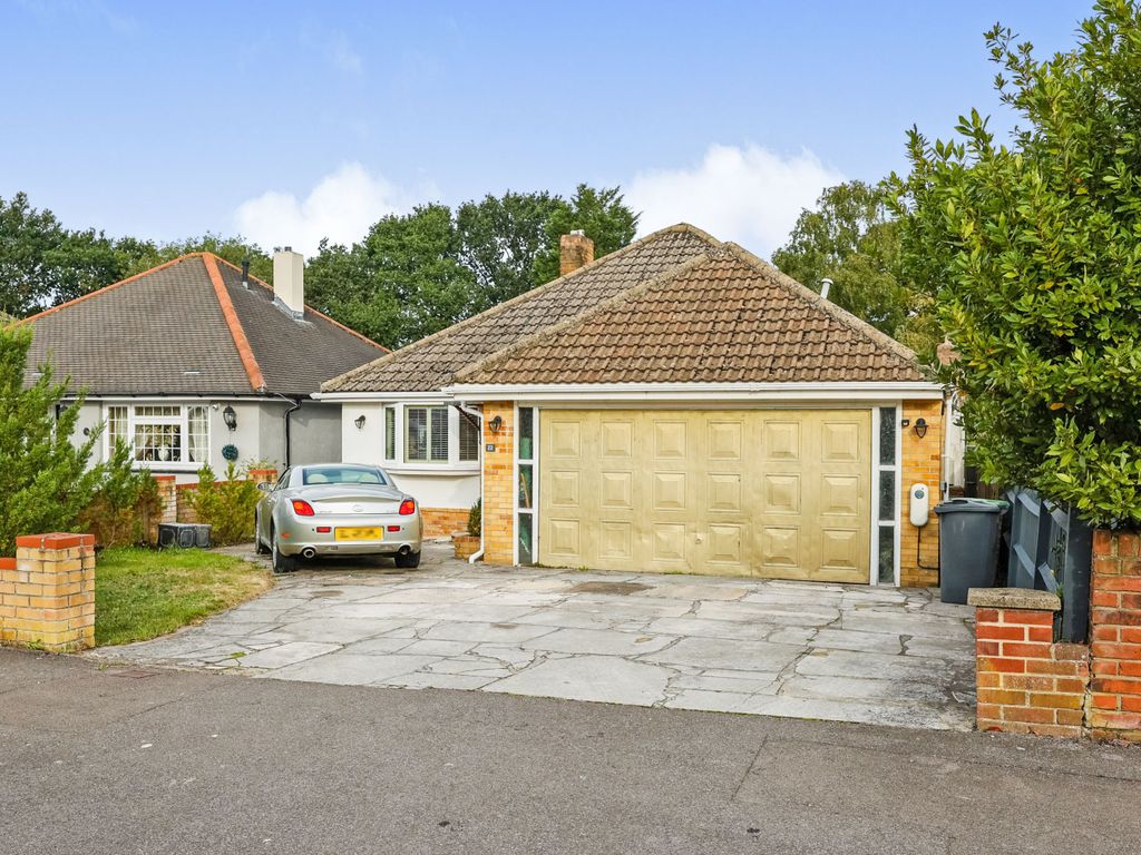5 bed bungalow for sale in Fairmead Walk, Waterlooville PO8 Zoopla