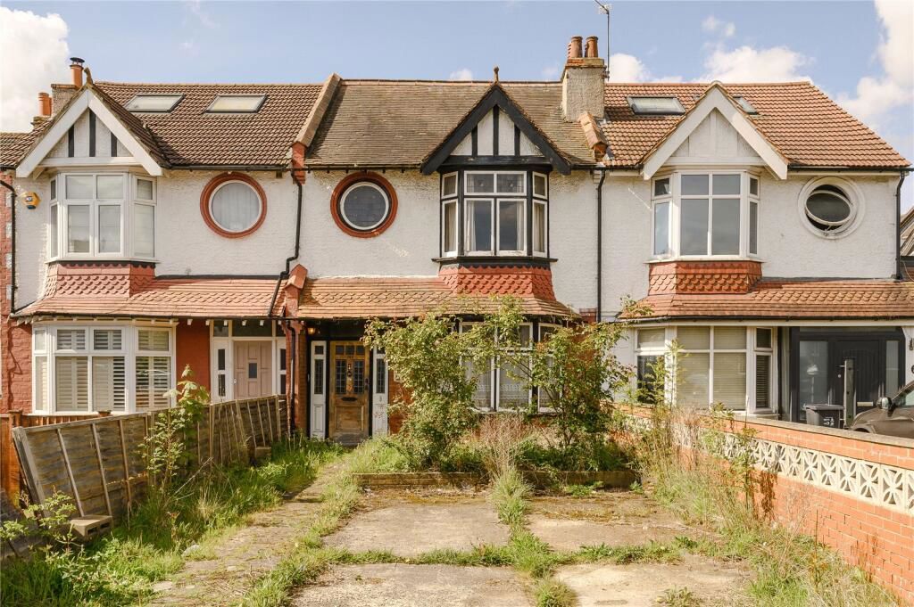 3 bed terraced house for sale in West Barnes Lane, New Malden KT3, £