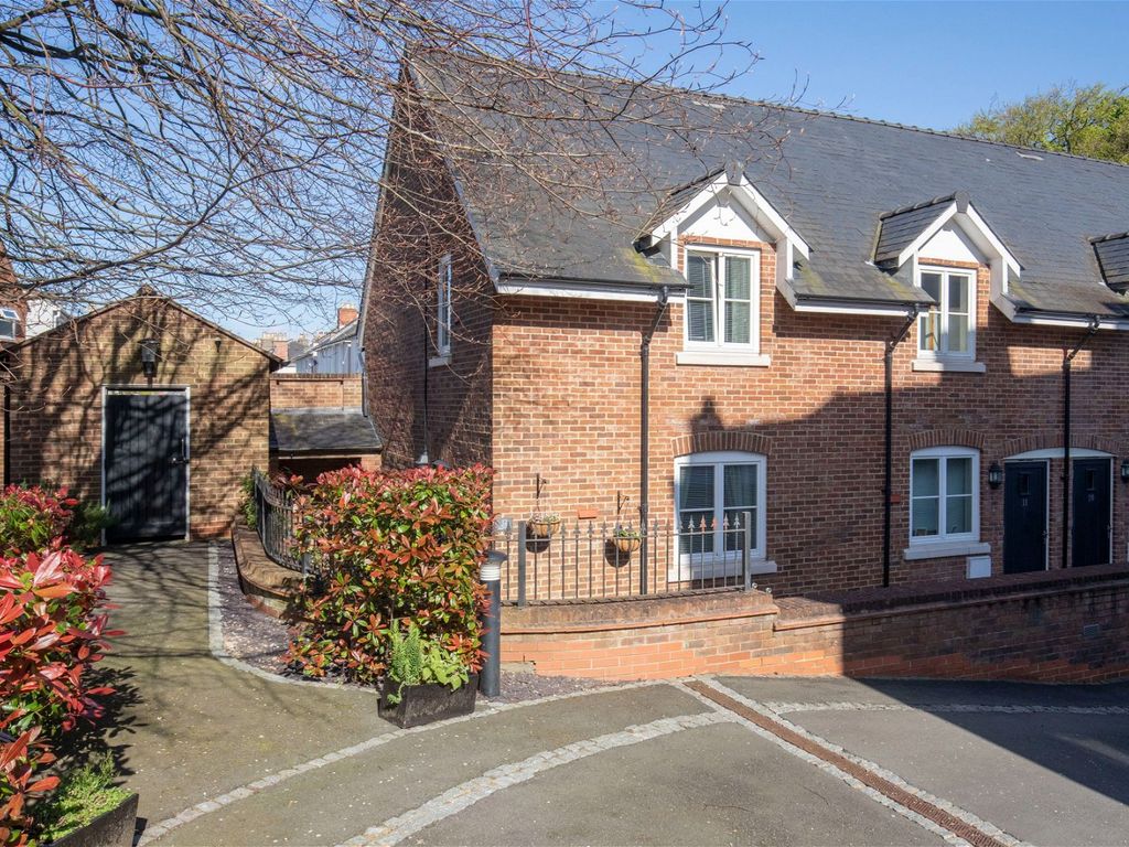 2 bed town house for sale in Lawnswood Court, Wellington Square