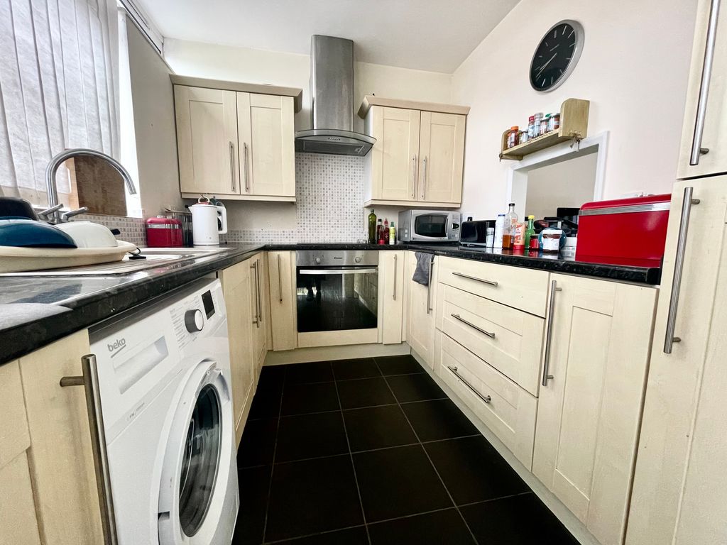 1 bed flat to rent in Blackshaw Road, Wandsworth SW17 Zoopla
