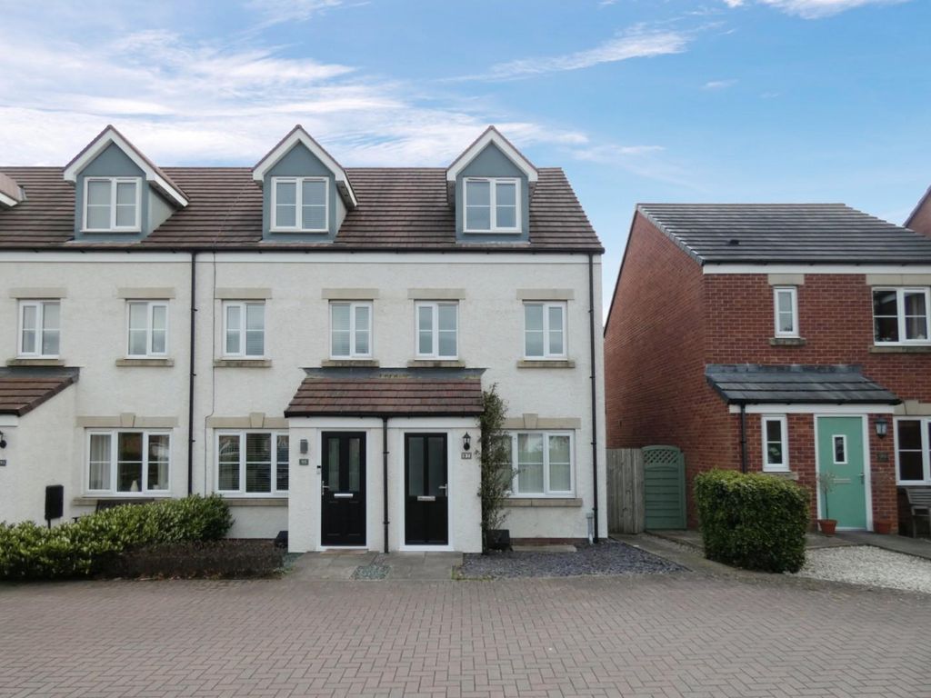 3 bed town house for sale in Glaramara Drive, Carlisle CA2 Zoopla