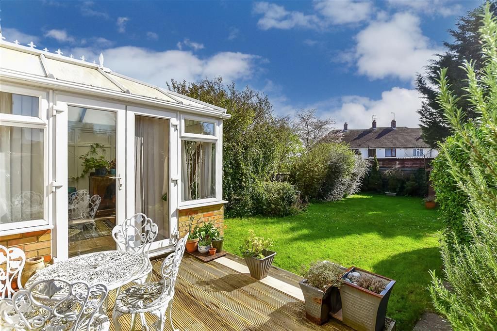 3 bed semidetached house for sale in Whitfield Avenue, Broadstairs