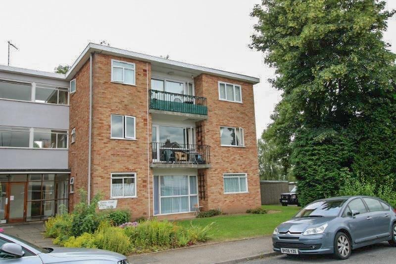 2 bed flat to rent in Green Court, Mackenzie Close, Allesley CV5, £825