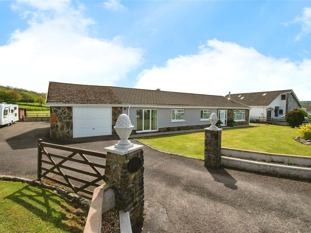 4 bed bungalow for sale in Derwydd Road, Ammanford, Carmarthenshire