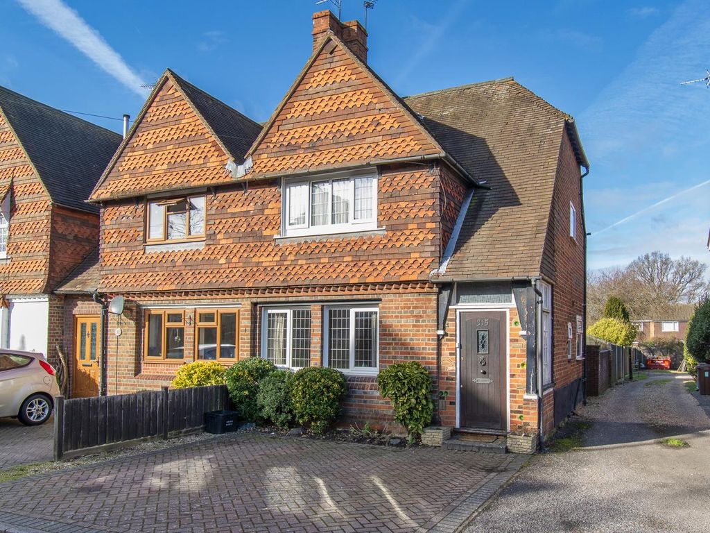 3 bed end terrace house for sale in Headley Road East, Woodley, Reading