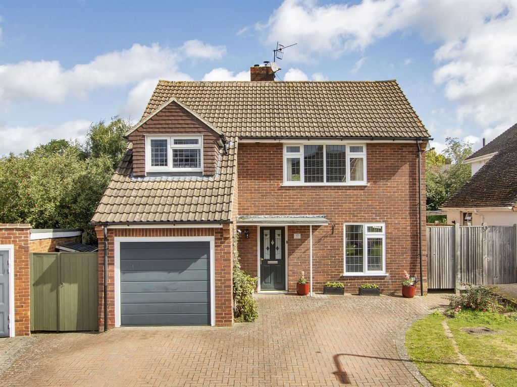 4 bed detached house for sale in Elm Grove, Hildenborough, Tonbridge