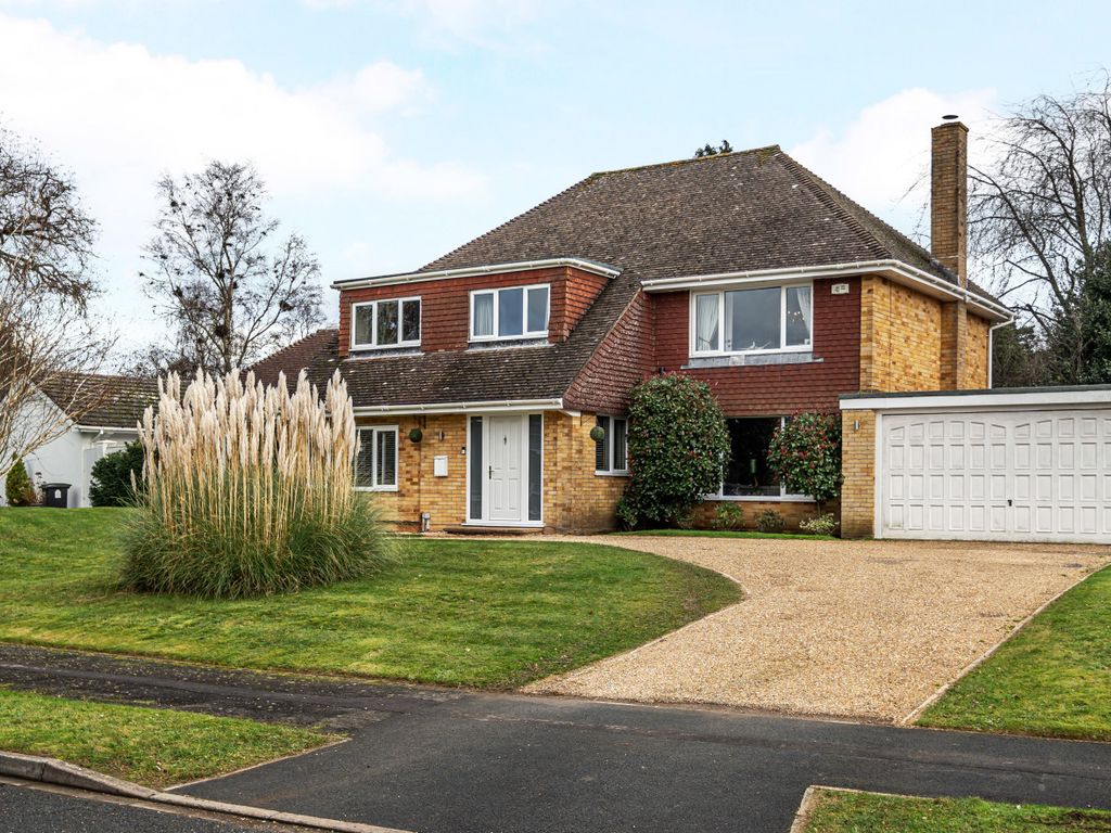 4 bed detached house for sale in Liphook, Hampshire GU30, £1,200,000