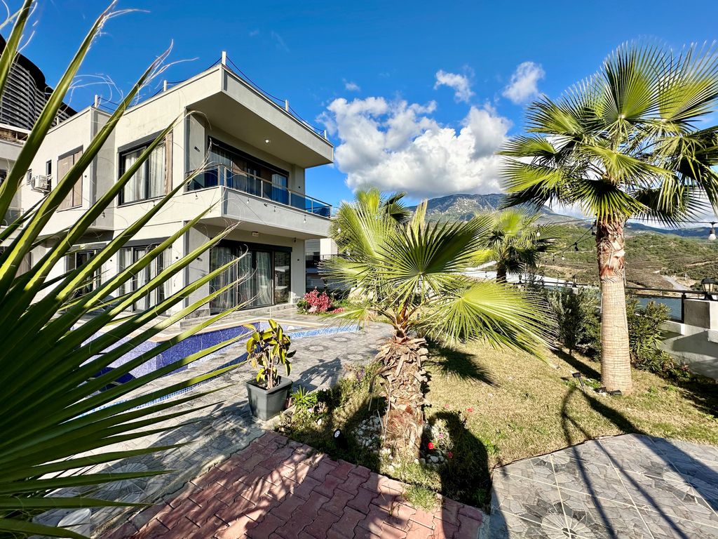5 bed villa for sale in Alanya, Antalya, Turkey, £320,536 Zoopla