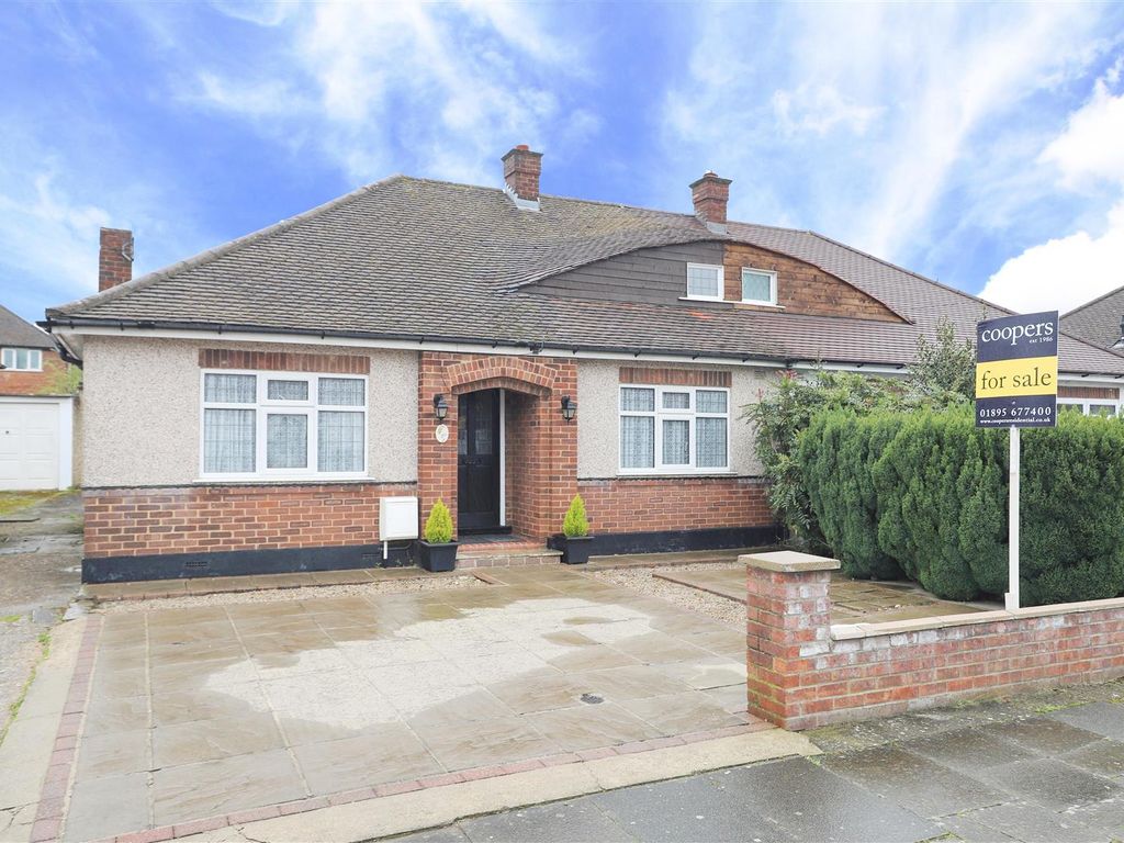 2 bed semidetached bungalow for sale in The Croft, Ruislip HA4, £