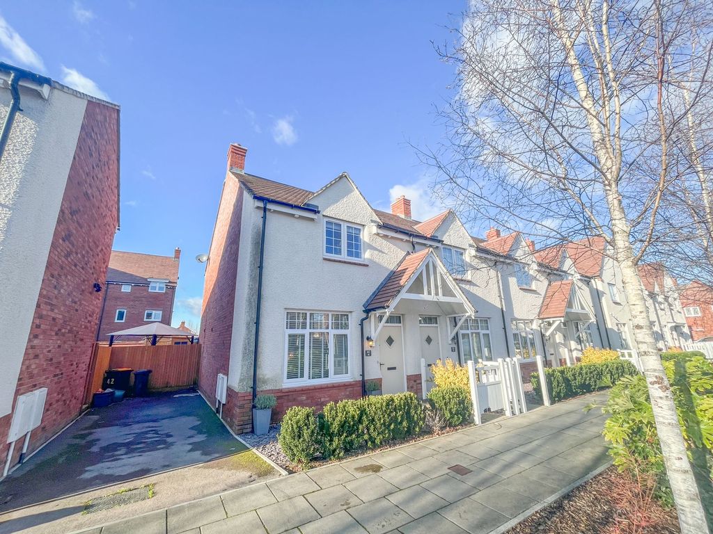 2 bed end terrace house for sale in Loftus Square, Newport NP19 Zoopla