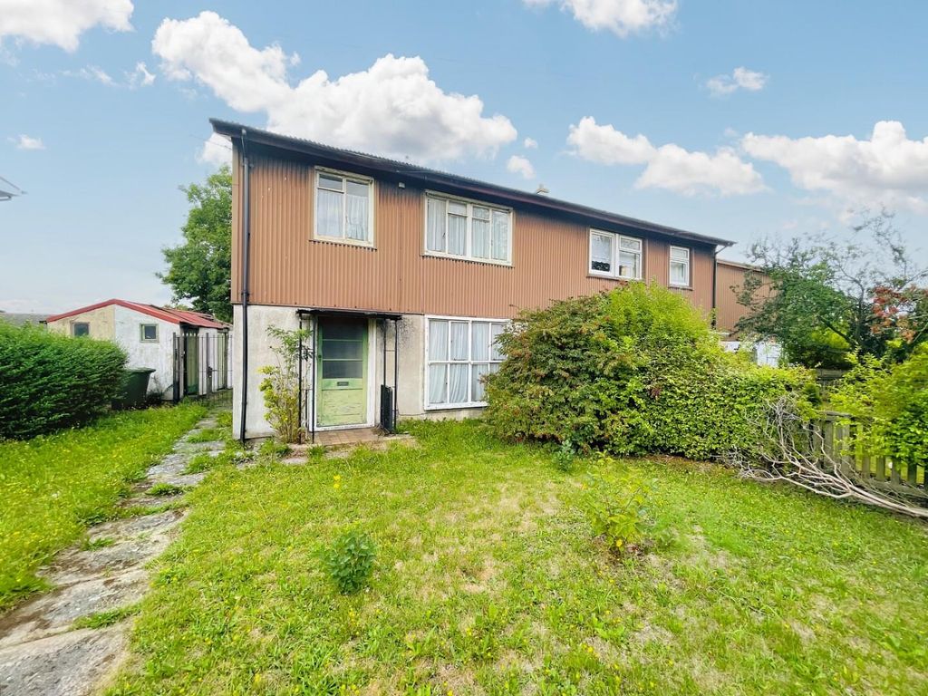 3 bed semidetached house for sale in Queens Park Drive, Castleford