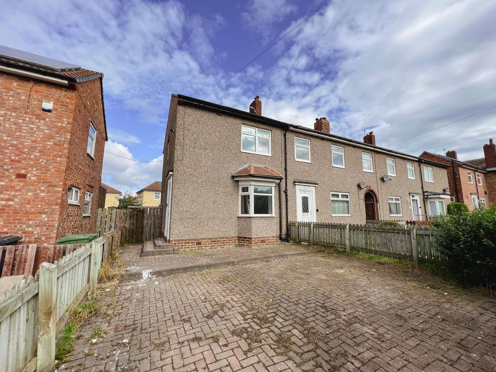 3 bed semidetached house for sale in Bradley Avenue, South Shields