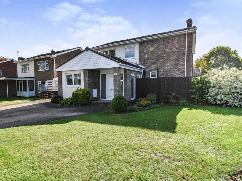 4 bed detached house for sale in Clare Crescent, Scunthorpe DN16 Zoopla