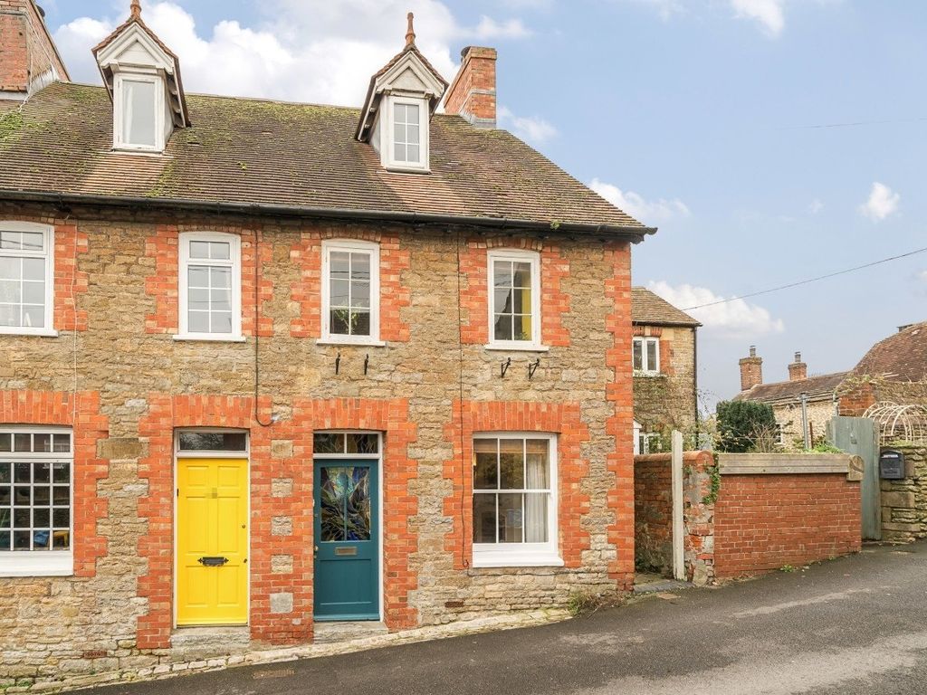 3 bed end terrace house for sale in Flingers Lane, Wincanton, Somerset