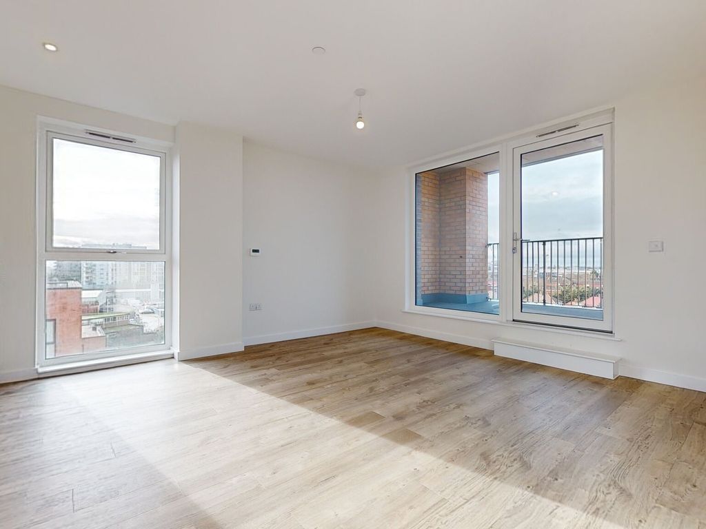 2 bed flat to rent in Chailey Place, Hayes UB3, £2,400 pcm Zoopla