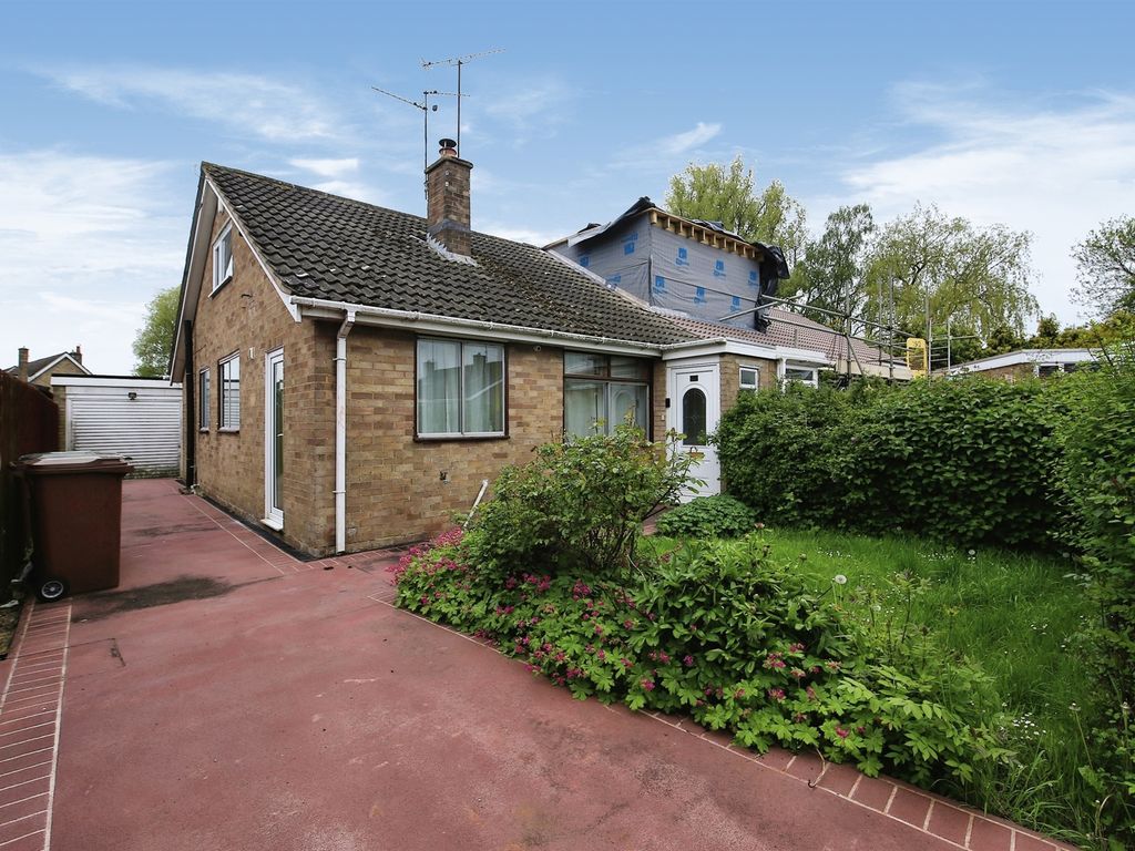 4 bed semidetached bungalow for sale in Leven Way, Corby NN17 Zoopla