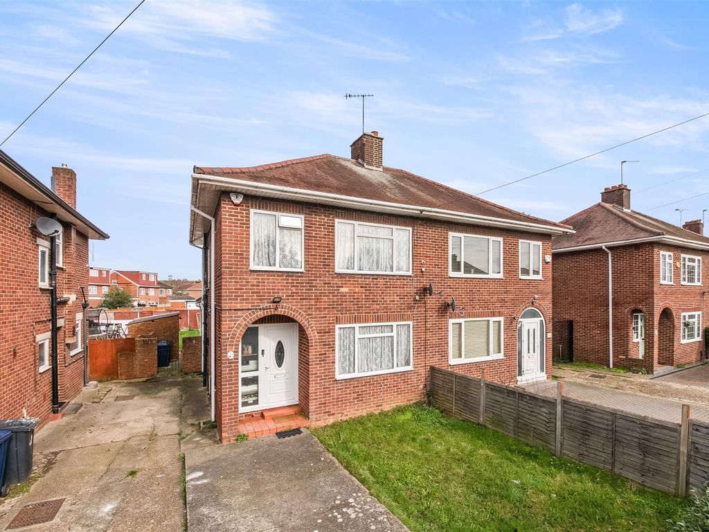 3 bed semidetached house for sale in Kingshill Avenue, Northolt UB5, £