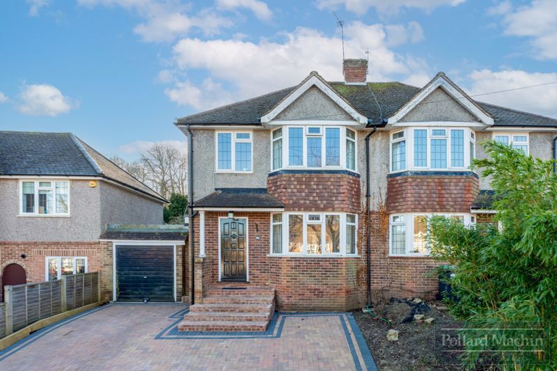 3 bed semidetached house for sale in Croham Valley Road, Selsdon